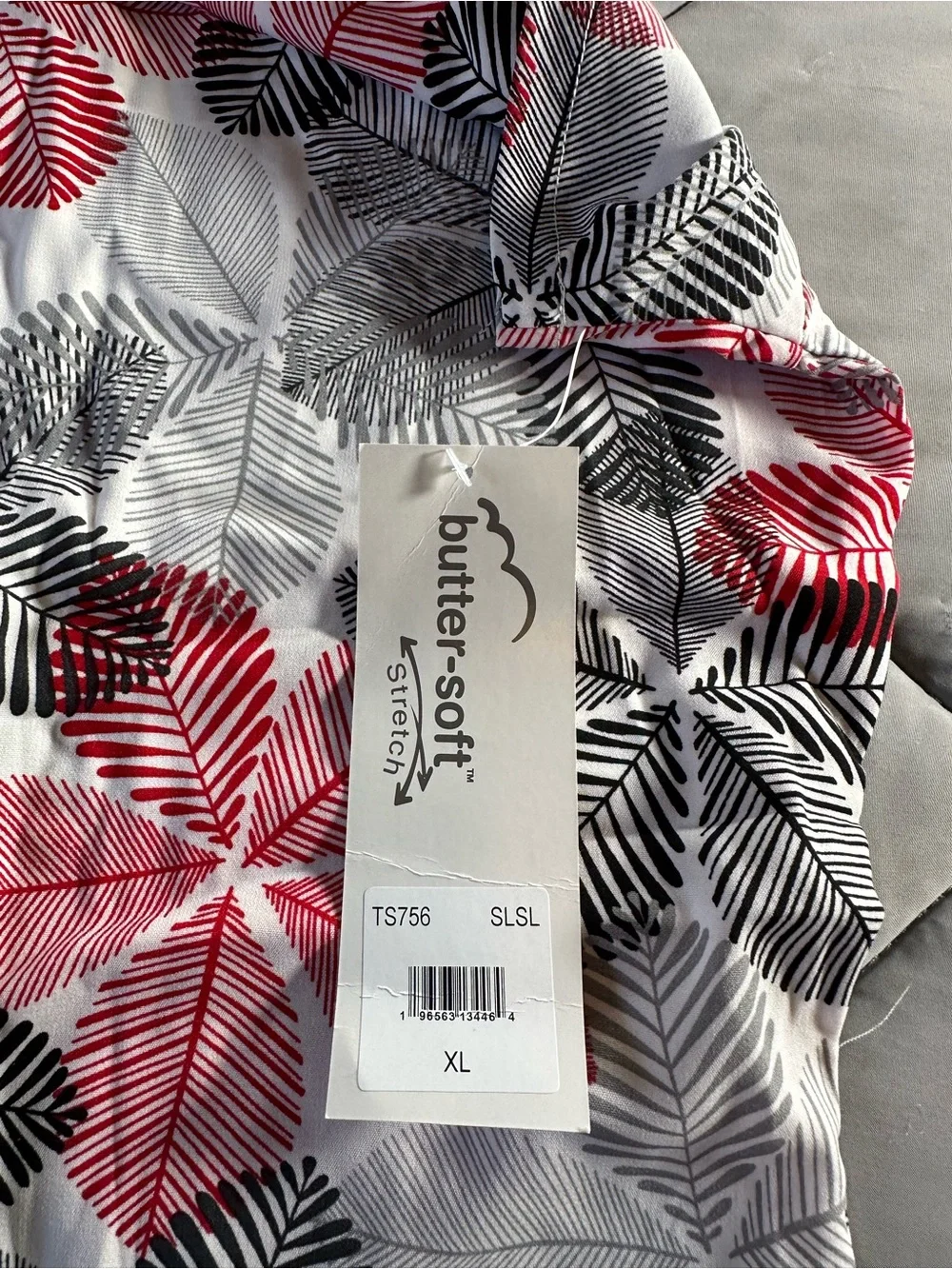 NWT Butter-Soft Stretch V-Neck Leaf Print Scrub Top — Pink & Gray XL - Picture 2 of 12